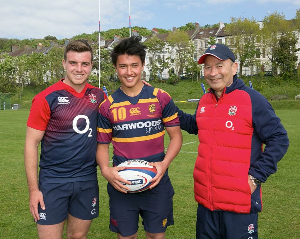 Marcus Smith with George Ford and England coach Eddie Jones. (OldBrightonians.com)